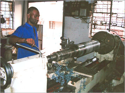 Shaft Turning on Heavy Duty Lathe