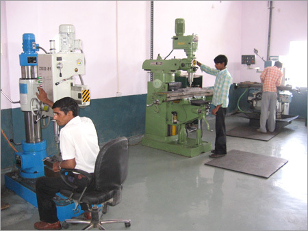 डाई और मोल्ड