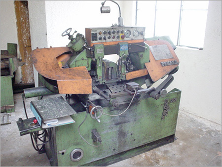 Bandsaw Machine