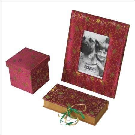Photo Albums/Frames & Photographic Paper