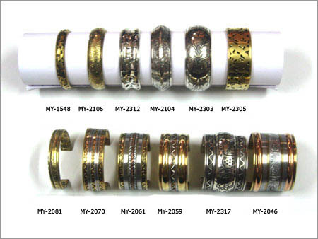 Bracelets / Bangles