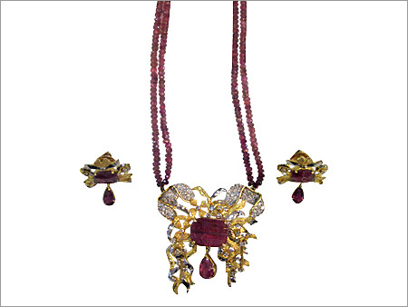 Kundan Necklace Set