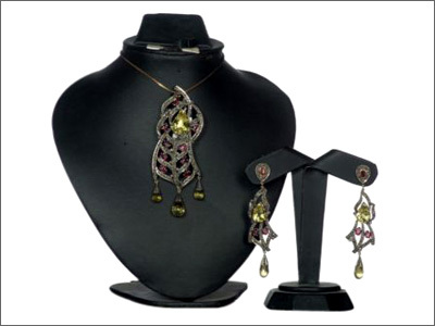 Victorian Necklace Set