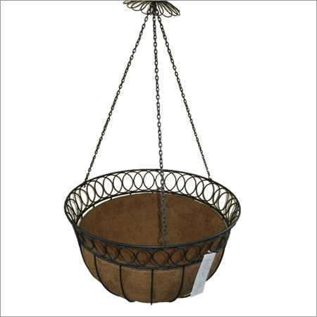 outdoor hanging planters