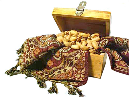 Long Pistachio (Ahmad Aghaee)