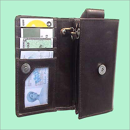 Leather Travel Wallet - Buff Aniline (Brown)