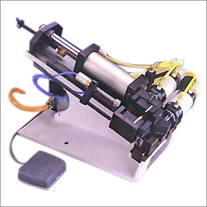 Air Wire Stripping Machine By JIN LUN MACHINERY INDUSTRIAL CORP.