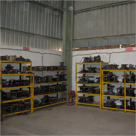 Manufacturing Unit - Steel, 10ft x 20ft, 1000 kg | High Capacity, Durable, Efficient Operation, Low Maintenance, Customizable Design, Safety Features, Ergonomic Design