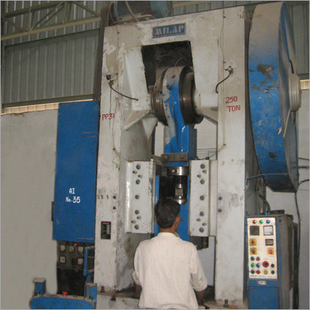 Manufacturing Unit - Steel, 1000mm x 1500mm x 2000mm | High Precision, Durable Design, Efficient Operation, Customizable Options, Safety Features