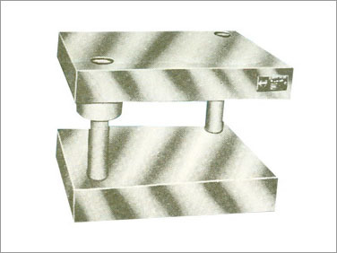 M.S. Diagonal Pillar Die