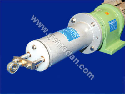 Microtravel Fixed Speed Oscillator