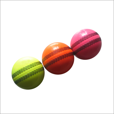 PVC Cricket Balls in Attractive F.colors