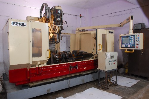 CHIRON VERTICAL MACHINING CENTRE