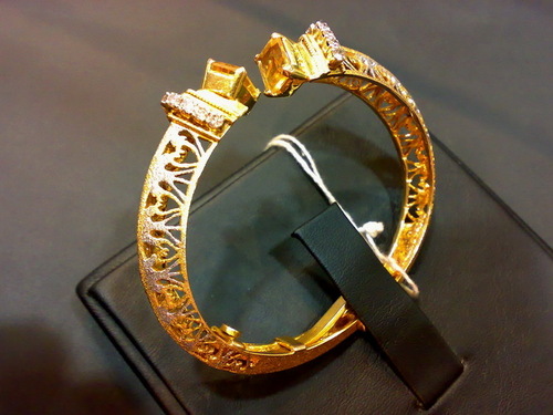 Golden Topaz Bracelett