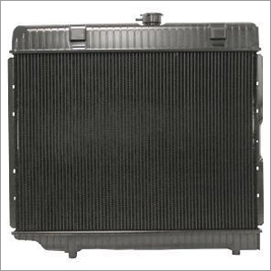 Mercedes Benz Radiator - Aluminum Alloy 700x500x100 mm 15 kW Cooling Capacity | Engine Cooling Optimal Flow Durable Design Efficient Heat Transfer Reliable Performance