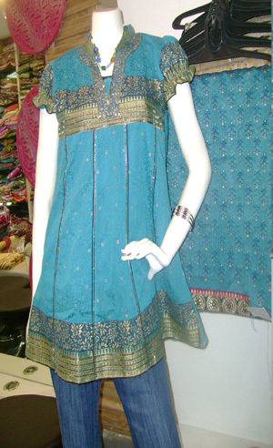 Kurties & Skirts