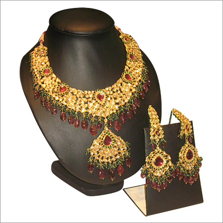 Diamond Jewelry - Gold, Variable Dimensions, Ruby Gemstones | Elegant Design, Prong Setting, Durable Materials, Luxury Appeal