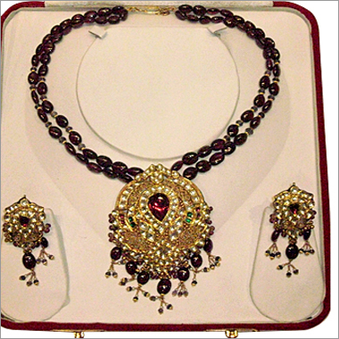Diamond Jewelry - Gold 16 Inch, 10g with Garnet and Diamond Prong, Bezel Setting, Polished Finish, Elegant Design