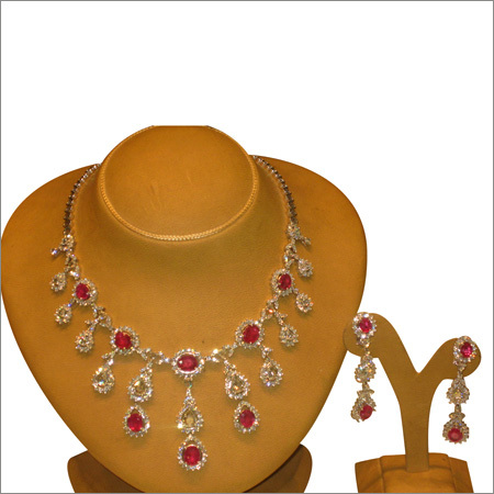 Diamond Jewelry - 18k Gold, Diamonds & Rubies, Variable Dimensions | Elegant Design, Pave and Prong Setting, Luxury Appeal