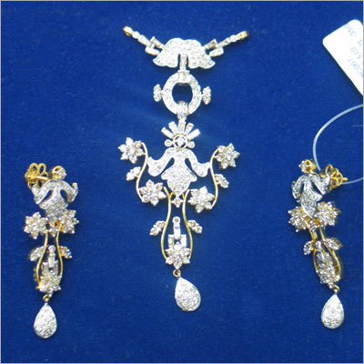 Diamond Pendant Sets