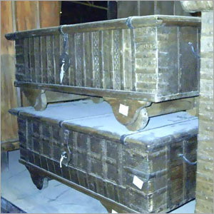 Wooden Trunk Box