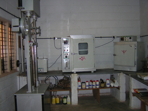 LAB ROOM