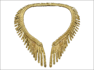 Hanging Gold Necklace - 18K Gold, 16-18 Inches, Lobster Clasp | Elegant Design, High Polish, Intricate Details