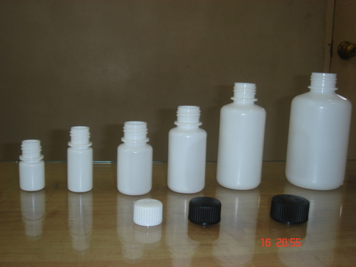 Plastic packaging material round bottels