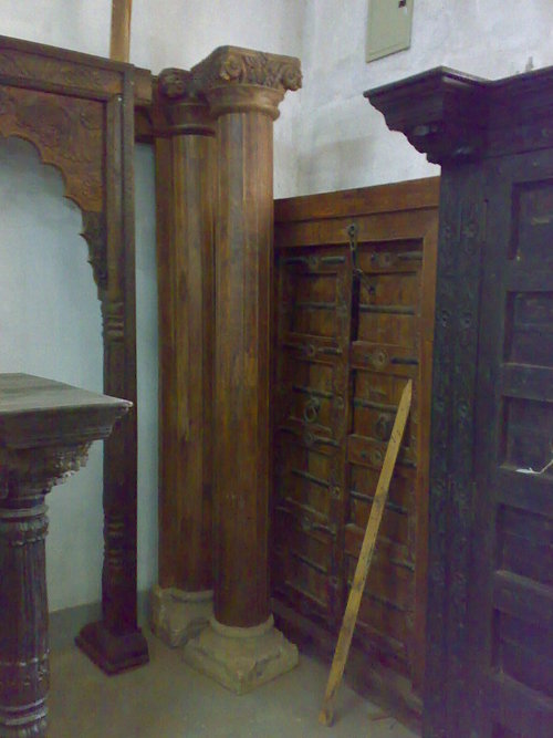 wooden pillar