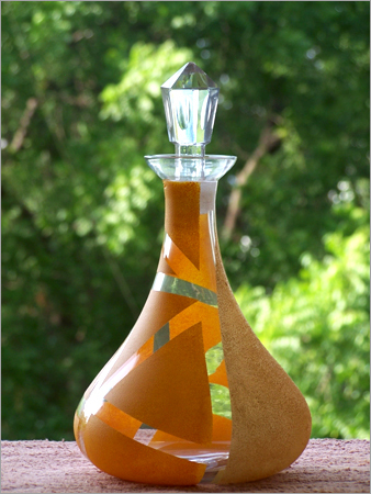 Glass Wine Decanter - Glass, 1.5 Liters, Amber, 12 Inches | Elegant Design, Airtight Seal, Crystal Stopper