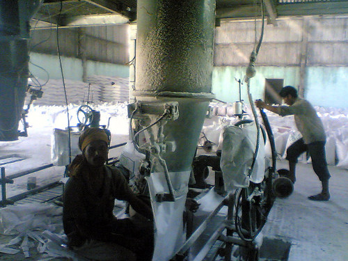 Auto Weighing Bagging & Stitching System