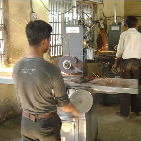 Granding Tool room