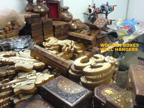 Wooden Show Pieces