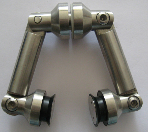 Corner fitting