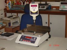 Weighing Machine (Table Top) (ATLAS)
