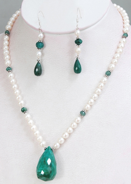 Pearl Necklace 