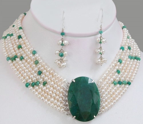 Pearl Choker Necklace