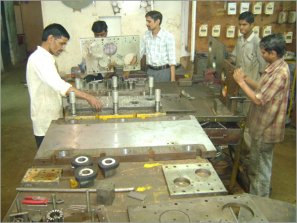 Stamping Dies - Material: Metal