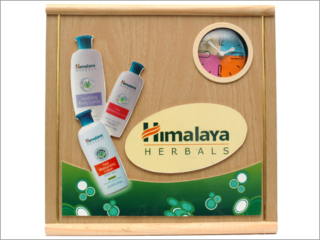 Table Clock - Glass & Wood, 10x10x5 cm, Brown | Accurate Timekeeping, Durable Materials, Easy to Read, Stylish Design, Versatile Placement