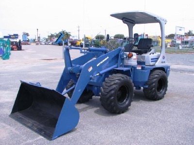 TRACTOR LOADER