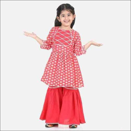 Girls Sharara Suit Age Group: 2/3 To 9/10