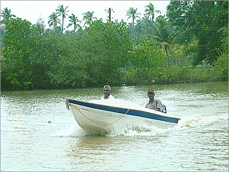 7 Seater Power Boat
