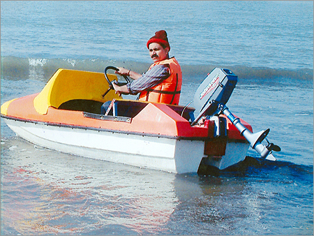 2 Seater Motor Boat