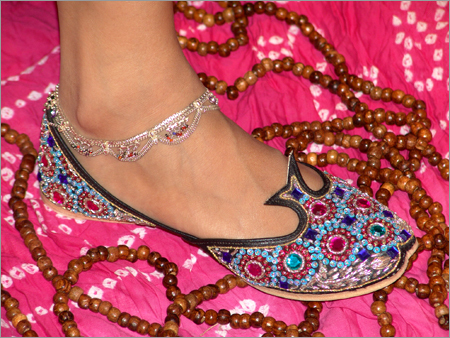Leather Beaded Mojaris