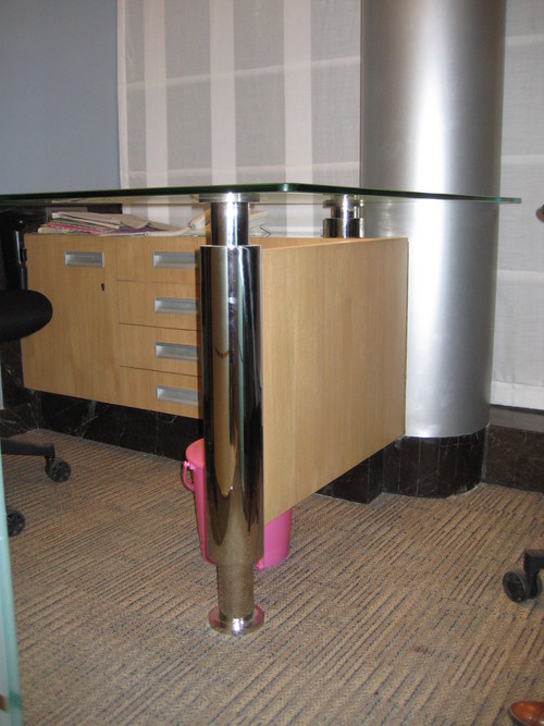 S.S. Desk Support fittings/Stand