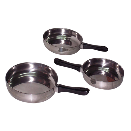 Fry Pan With Cover & Bakelite Handle