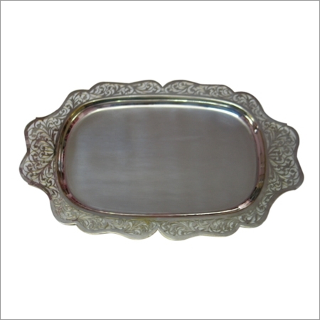 Plain tray with jali cutting