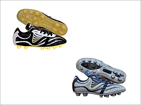 Low Cut Soccer Shoes