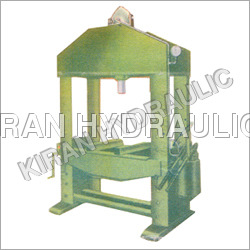 Hand Operated Hydraulic Press Body Material: Steel