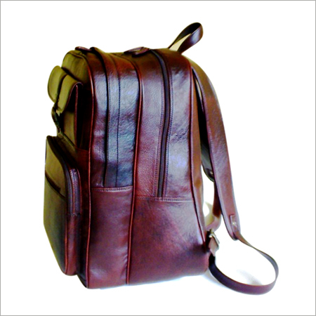 LEATHER RUCKSACK WITH LAPTOP COMPARTMENT